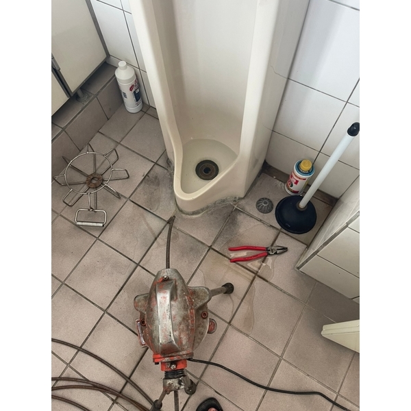 通小便斗 通小便斗-一快通衛生清潔行