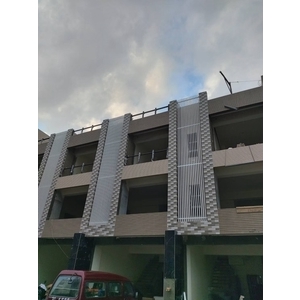 【南投鋁格柵工程推薦】專業建築外牆、遮陽通風與客製化鋁合金格柵設計施工 - 峻源企業社