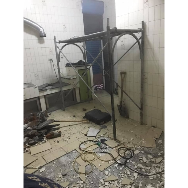 打石廚房地板+壁磚及2樓陽台地板,鑫旺統力工程有限公司