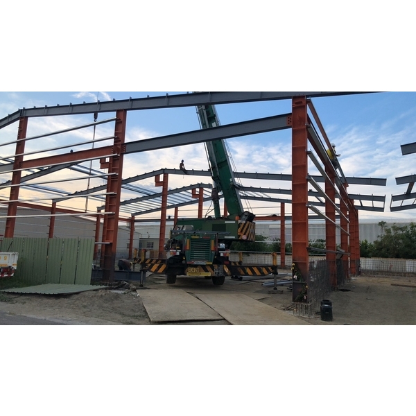 廠房鋼構 廠房鋼構-卓越工程行