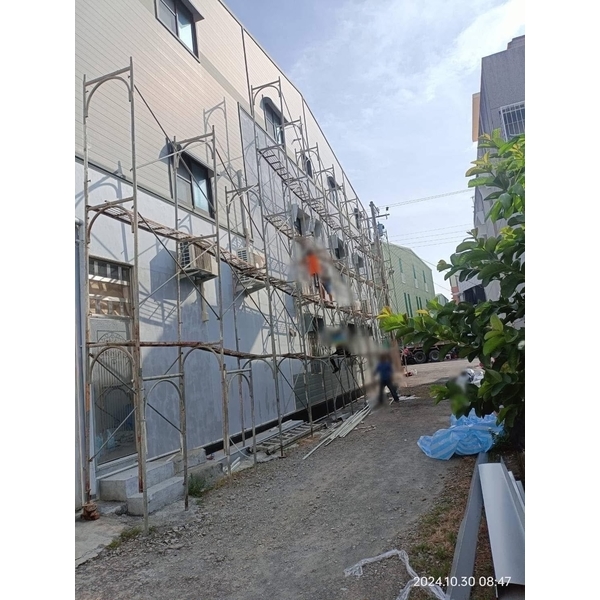 外牆穿鐵衣（裝潢板＆企口板）