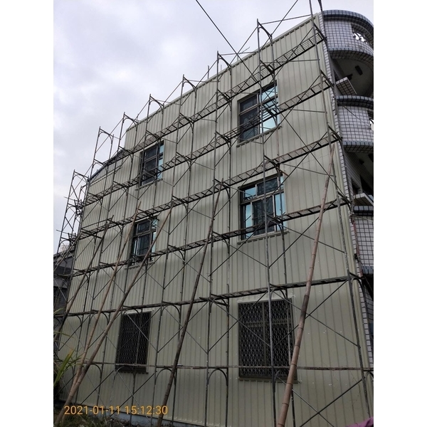 外牆穿鐵衣（五溝清板）