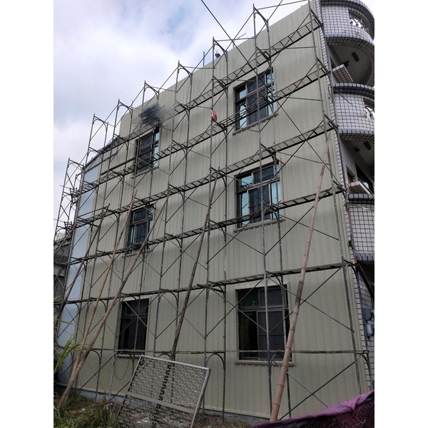 外牆穿鐵衣（五溝清板）