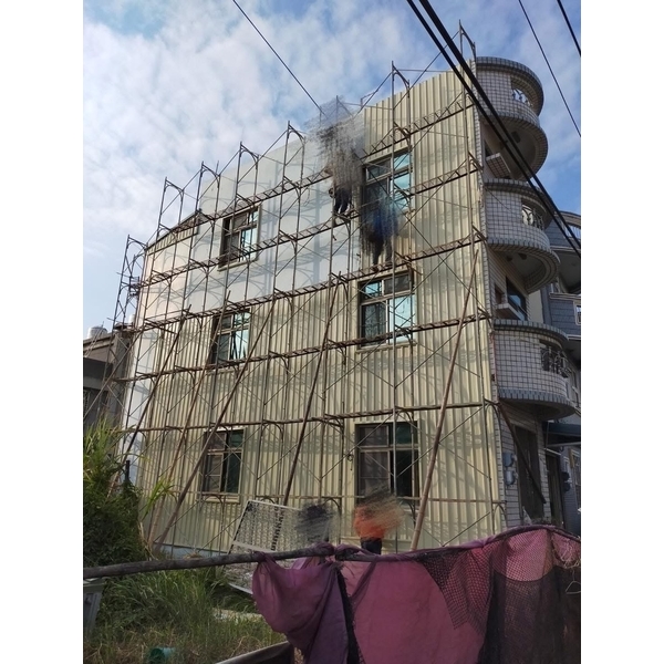 外牆穿鐵衣（五溝清板）