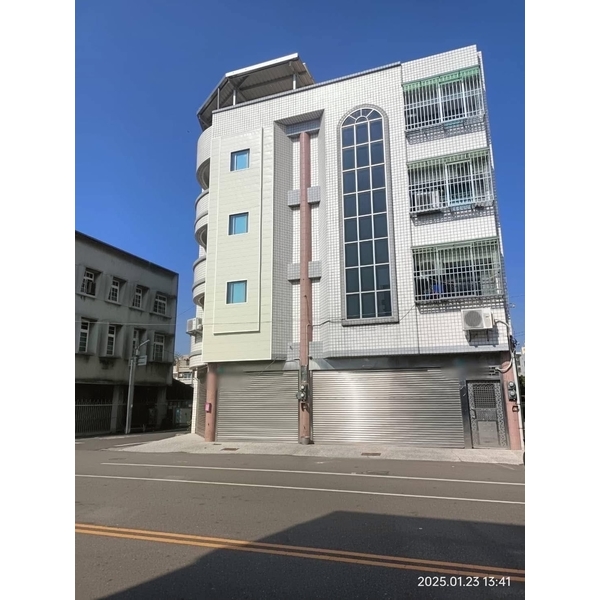 外牆穿鐵衣（c型鋼＆白鐵裝潢板）