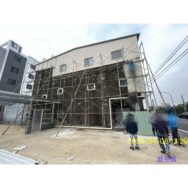 外牆穿鐵衣（五溝清板）