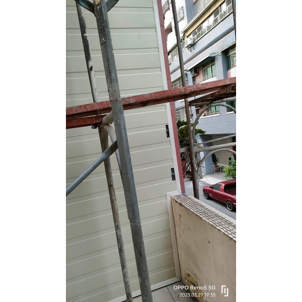 外牆穿鐵衣（裝潢板）