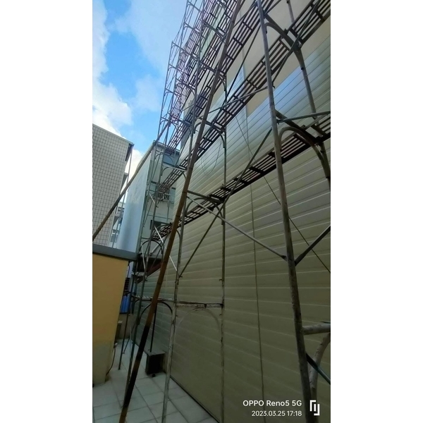 外牆穿鐵衣（裝潢板）