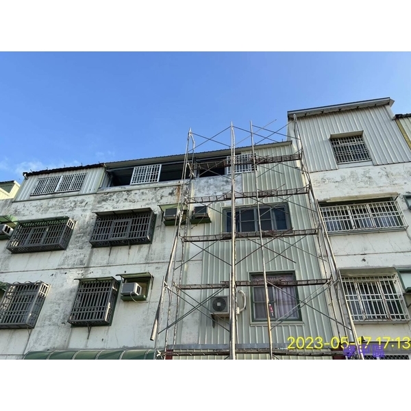 外牆穿鐵衣（五溝清板）