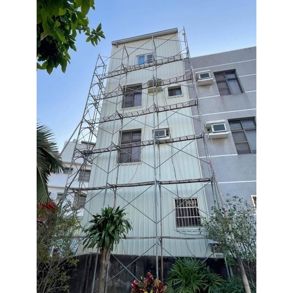 外牆穿鐵衣（五溝清板）