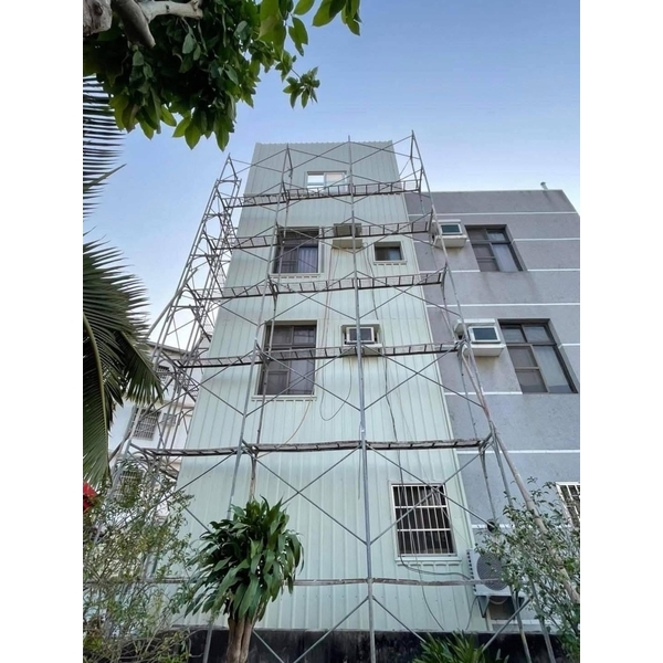 外牆穿鐵衣（五溝清板）