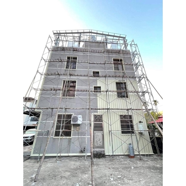 外牆穿鐵衣（五溝清板）