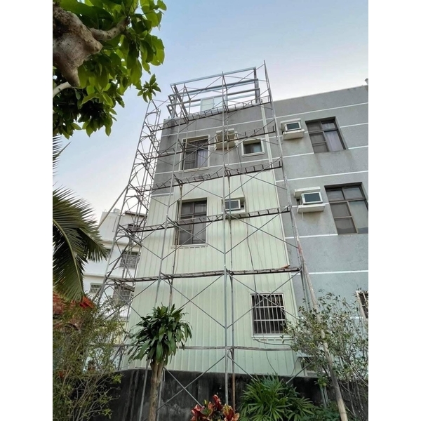 外牆穿鐵衣（五溝清板）