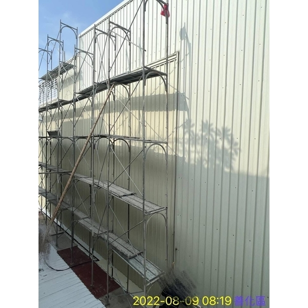 外牆穿鐵衣（五溝清板）