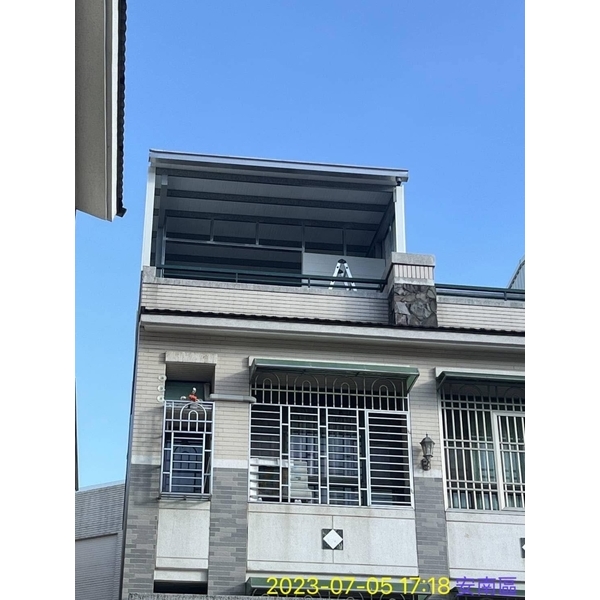 案例1：頂樓加蓋白鐵三合一＆裝潢板-興旺威企業社