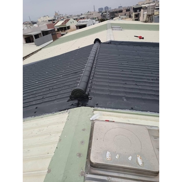 案例1：白鐵玻璃鋼瓦＆裝潢板