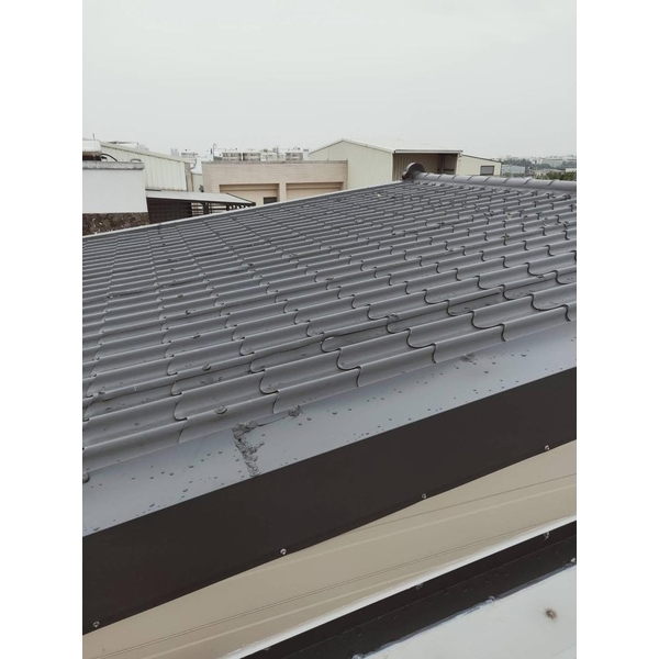 案例1：白鐵玻璃鋼瓦＆裝潢板