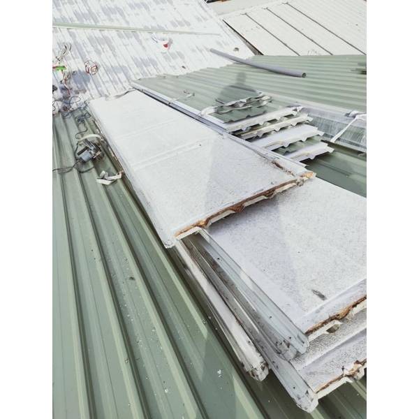 屋頂更換三合一鋼板