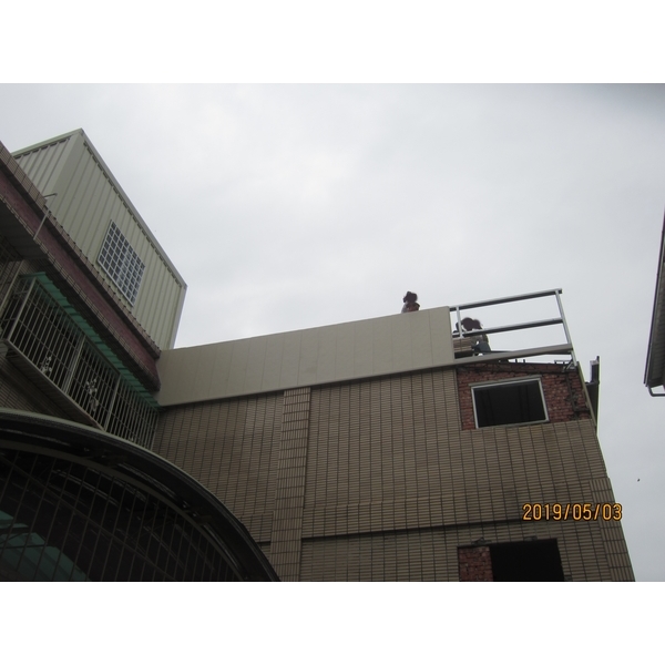 琉璃鋼瓦和裝璜板