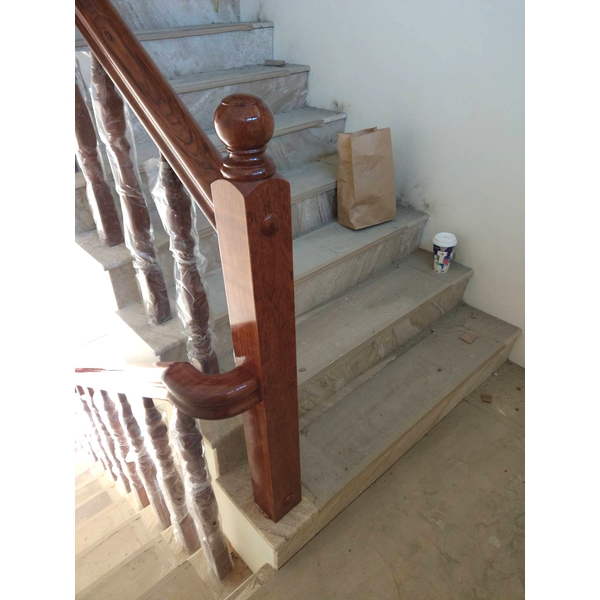 木樓梯扶手安裝