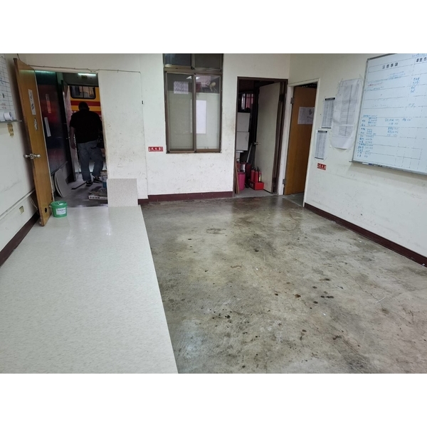 文康室塑膠地板舖設-張驊室內裝修工程有限公司