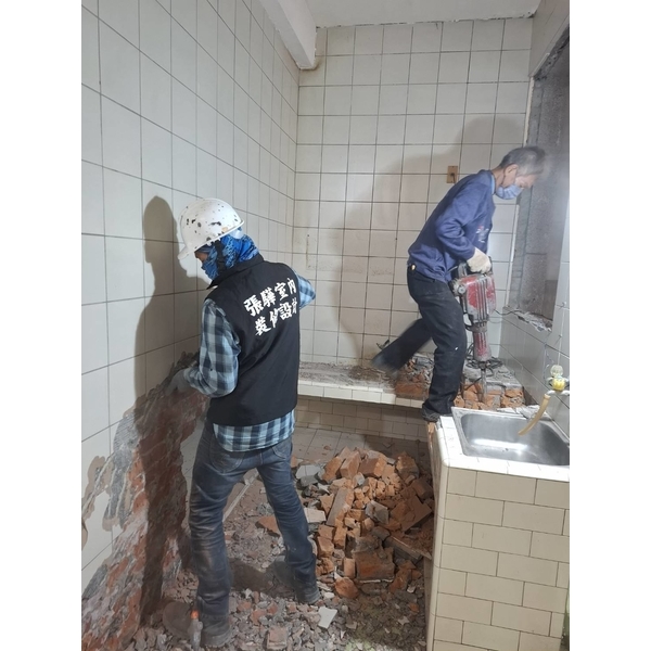 廚房整修泥作打底工程－新竹市新莊街-張驊室內裝修工程有限公司