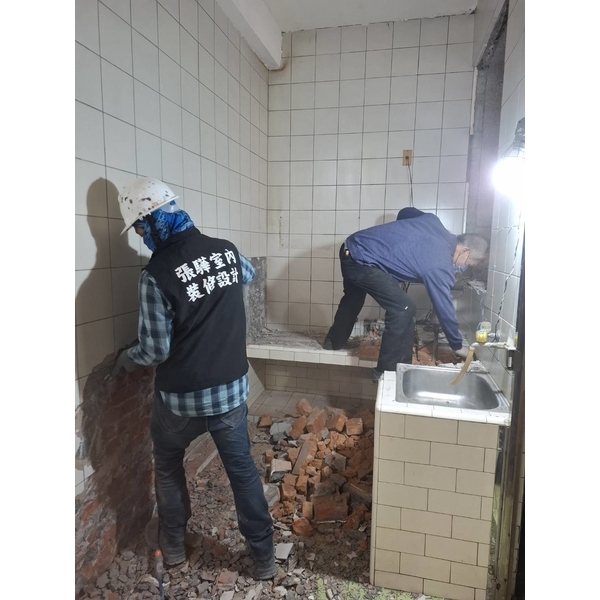 廚房整修泥作打底工程－新竹市新莊街-張驊室內裝修工程有限公司