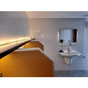 辦公室男廁所整修