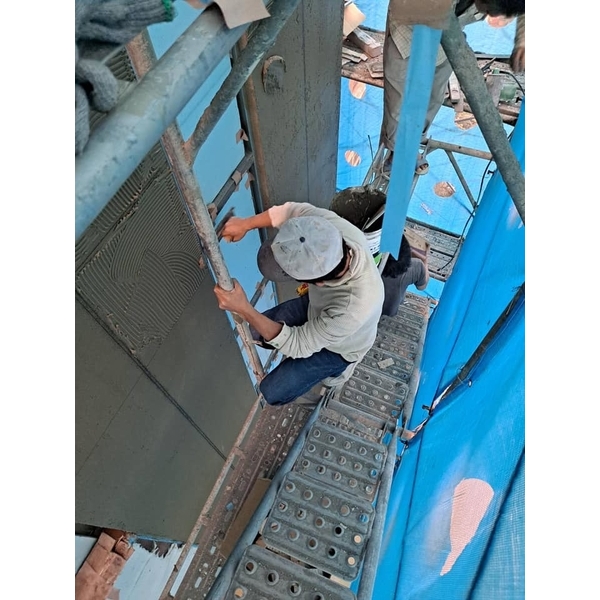 貼磁磚-張驊室內裝修工程有限公司