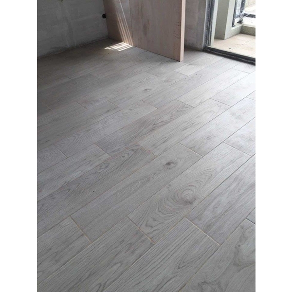 進口西班牙24*95公分木紋磚-張驊室內裝修工程有限公司