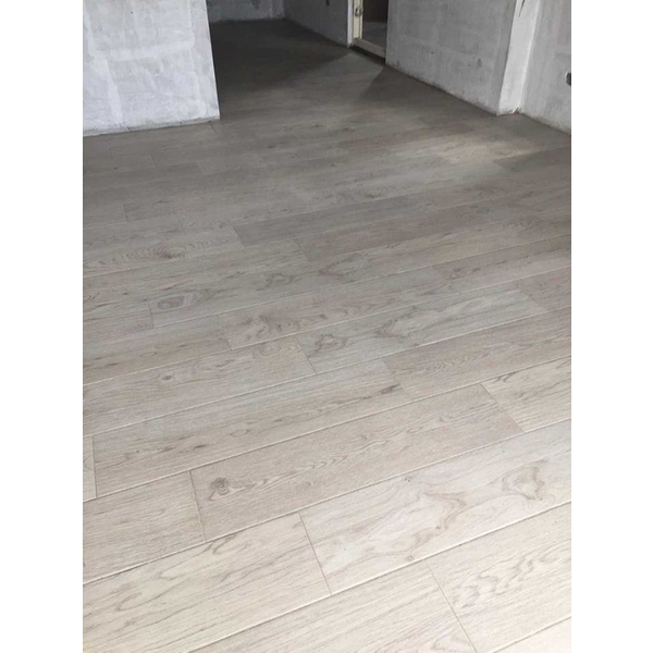 進口西班牙24*95公分木紋磚-張驊室內裝修工程有限公司