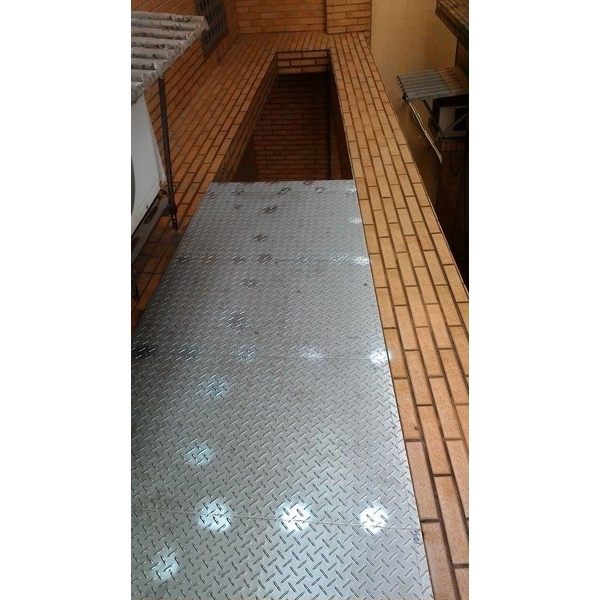 室外冷氣機腳踏板工程-張驊室內裝修工程有限公司