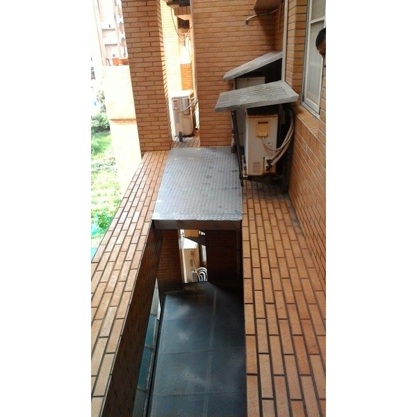 室外冷氣機腳踏板工程,張驊室內裝修工程有限公司