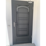 大門安裝 - 巨崴金屬工程有限公司