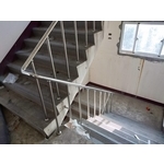 不銹鋼樓梯扶手 - 巨崴金屬工程有限公司