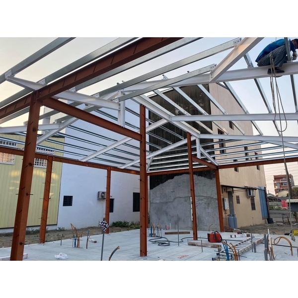 鋼構工程-巨崴金屬工程有限公司