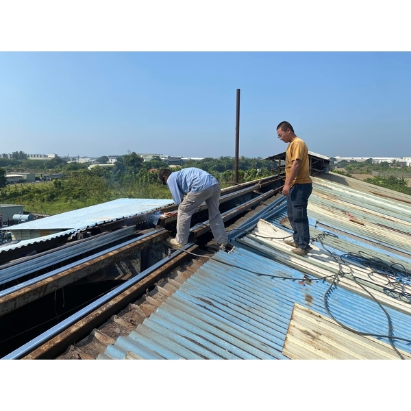 屋頂屋頂輕型鋼結構補強