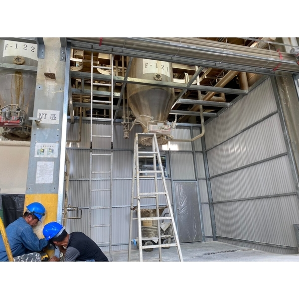 電動鐵捲門及裝潢板 電動鐵捲門及裝潢板-弓長工程行