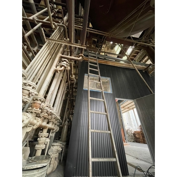 電動鐵捲門及裝潢板