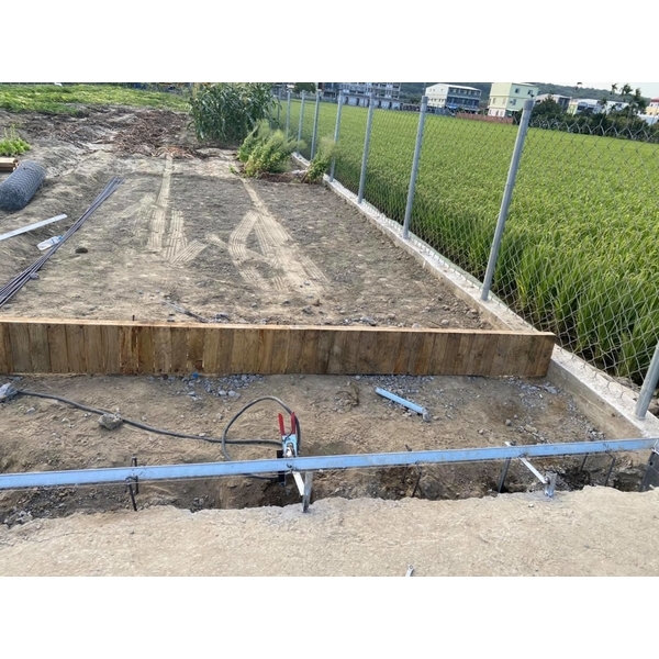 鐵網圍籬及手推拉門 鐵網圍籬及手推拉門-弓長工程行