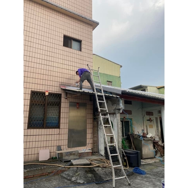 換鐵皮屋頂-弓長工程行