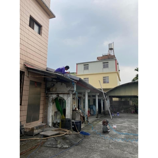 換鐵皮屋頂-弓長工程行
