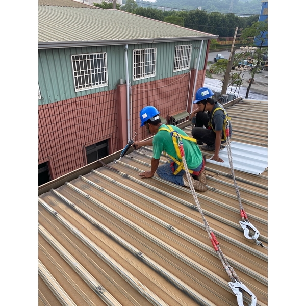 屋頂浪板保養抓漏工程