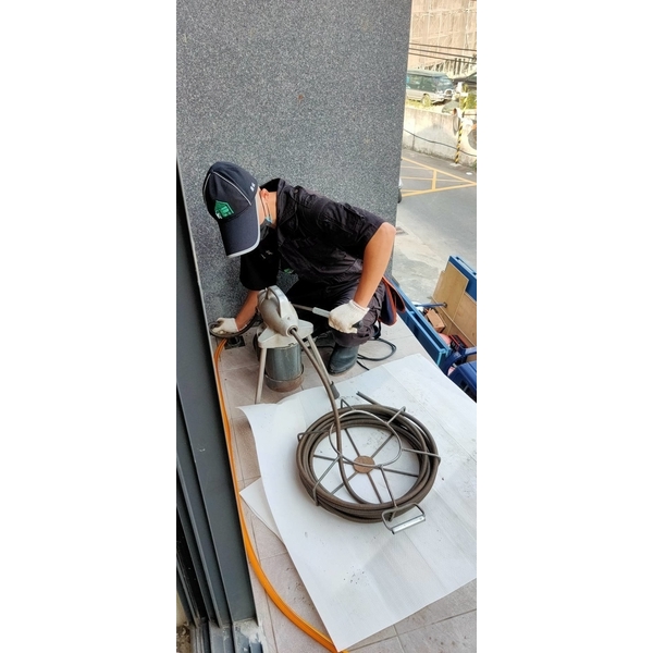 後陽台水管堵塞