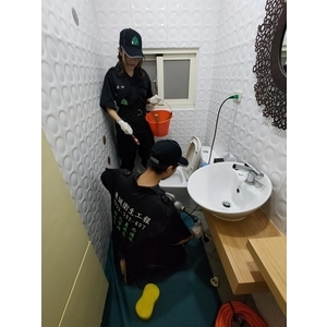 透天厝1樓廁所排水孔堵塞