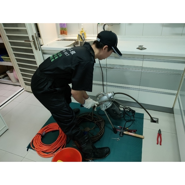 新透天厝廚房水管堵塞