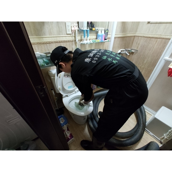 通馬桶 通馬桶,康誠衛生工程企業社