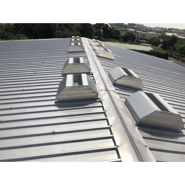 台南市大灣區新建別墅廠房（白鐵浪板）-標準型-全方位工程行