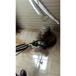 清洗地板 - 良美清潔服務社