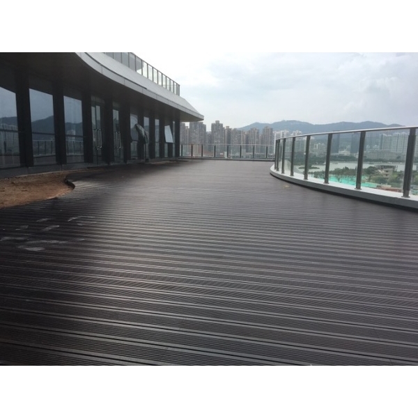 戶外地板,鈨成企業有限公司